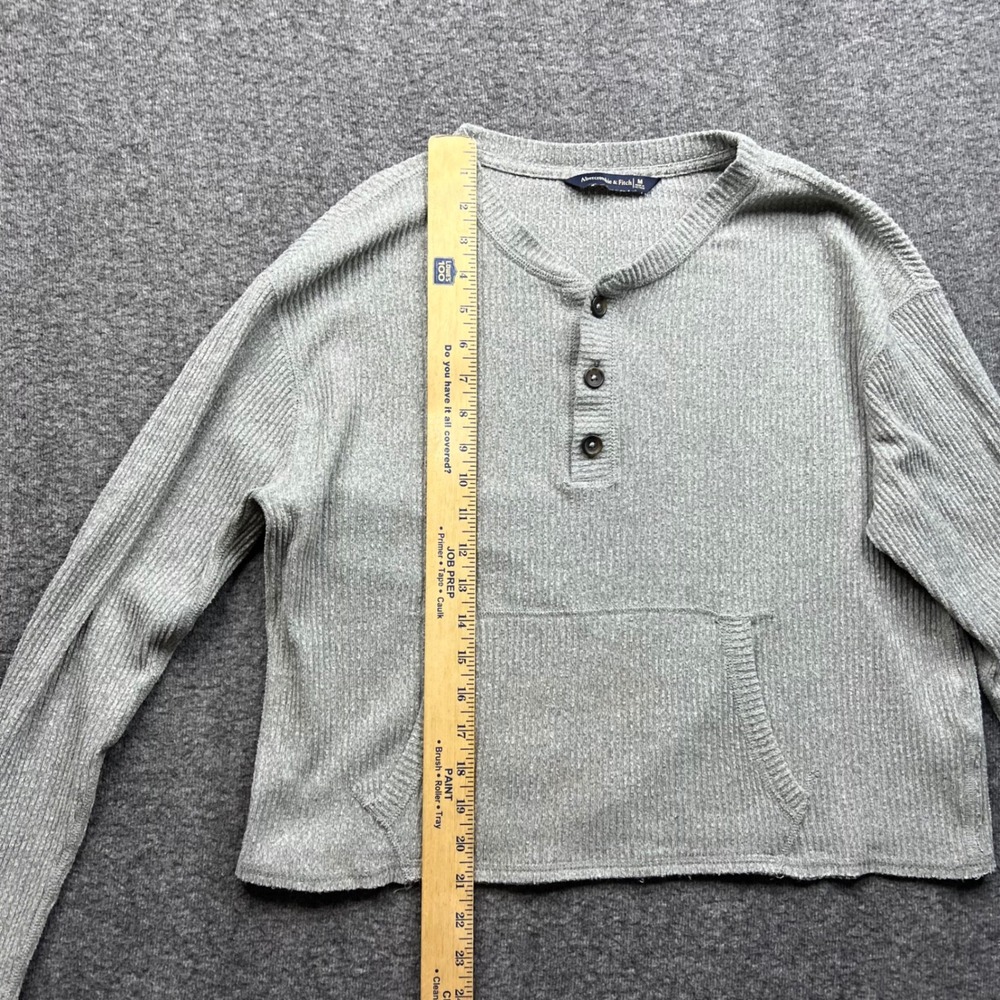 Abercrombie & Fitch Shirt Womens Medium Gray Sweater Henley Ribbed Cropped - Picture 14 of 15